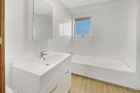 Photo of property in 19 Wordsworth Crescent, Maraenui, Napier, 4110