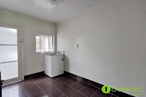 Photo of property in 15 Stephen Avenue, Henderson, Auckland, 0610