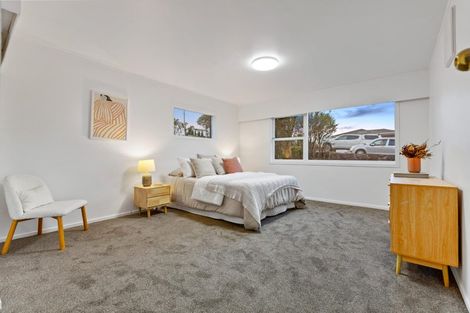 Photo of property in 74 Waimumu Road, Massey, Auckland, 0614