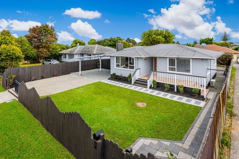 Photo of property in 114 Old Wairoa Road, Papakura, 2110