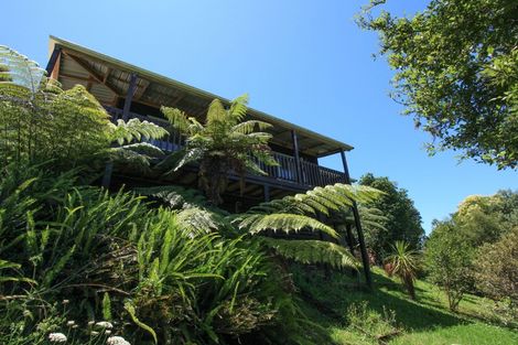 Photo of property in 8c Robert Street, Raglan, 3225