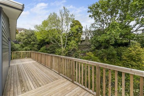 Photo of property in 96 Eliot Street, New Plymouth, 4310