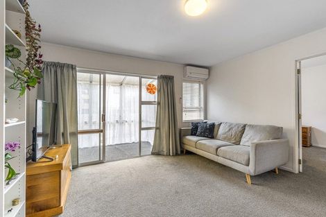 Photo of property in 2/121 Gardner Avenue, New Lynn, Auckland, 0600