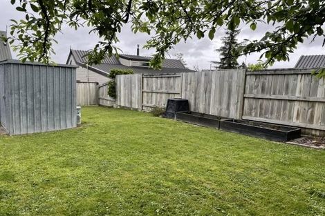 Photo of property in 2/4 Colonial Place, Kelvin Grove, Palmerston North, 4414