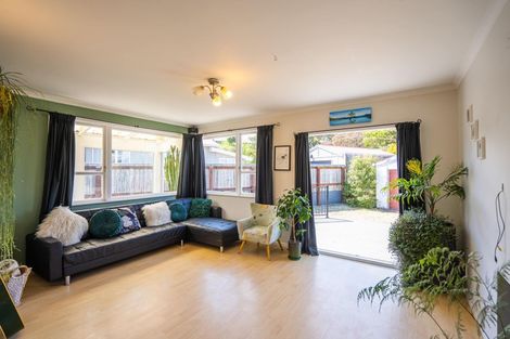 Photo of property in 18 Walton Road, Paraparaumu Beach, Paraparaumu, 5032