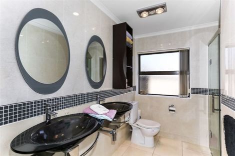 Photo of property in 9 Mccall Drive, Waiuku, 2123