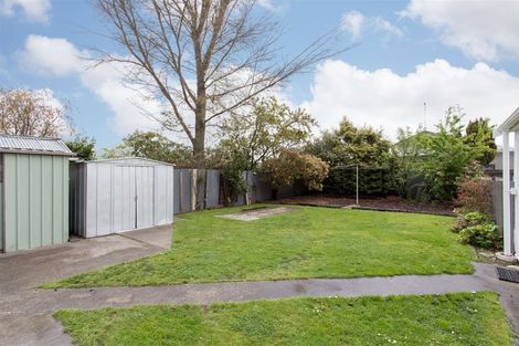 Photo of property in 2/381 Main North Road, Redwood, Christchurch, 8051