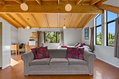 Photo of property in 34 Motutara Road, Muriwai, Waimauku, 0881