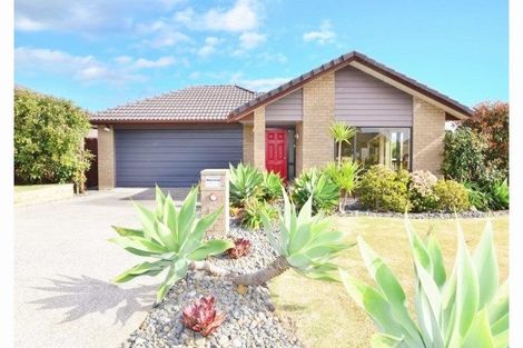 Photo of property in 20 Seamount Drive, Red Beach, 0932