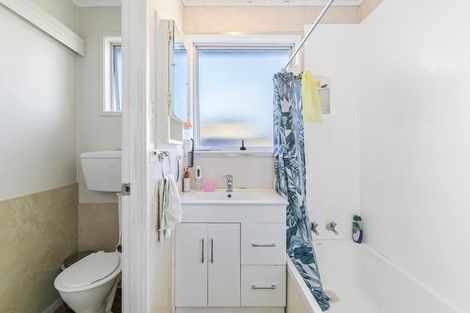 Photo of property in 22 Carbery Place, Manurewa, Auckland, 2102