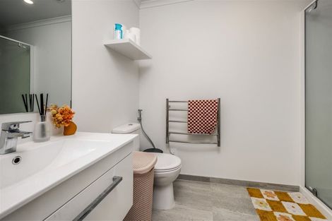 Photo of property in 28a Biplane Street, Takanini, 2112