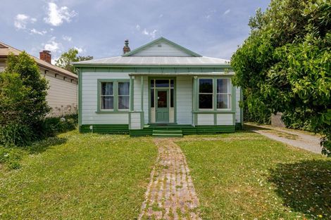 Photo of property in 5 Hereford Street, West End, Palmerston North, 4410