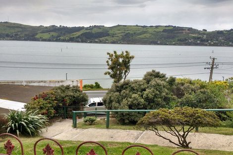 Photo of property in 215 Ravensbourne Road, Ravensbourne, Dunedin, 9022