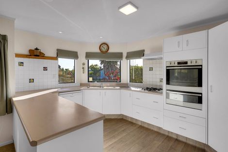 Photo of property in 12 Penlington Place, Havelock North, 4130