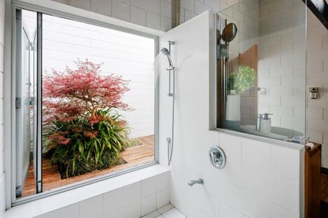 Photo of property in 25 Cranwell Place, Hillcrest, Hamilton, 3216