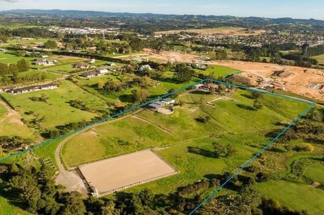 Photo of property in 58 Burns Lane, Kumeu, 0892