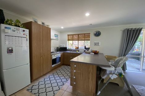 Photo of property in 25 Blue Heron Rise, Stanmore Bay, Whangaparaoa, 0932