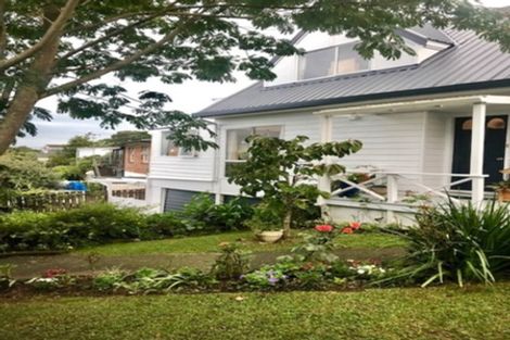 Photo of property in 3 Pohutukawa Avenue, Red Beach, 0932