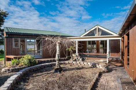 Photo of property in 69 Sunny Crescent, Huapai, Kumeu, 0810