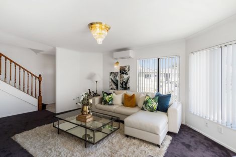 Photo of property in 8 Lowburn Place, Clover Park, Auckland, 2019
