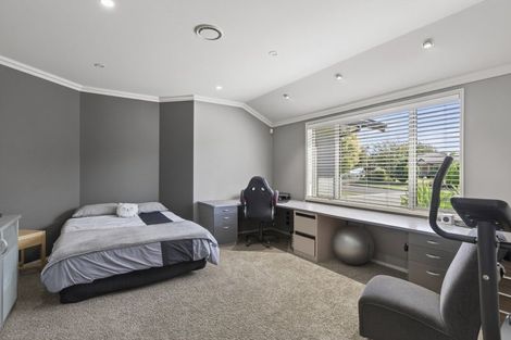 Photo of property in 55 Shelter Grove, Frankleigh Park, New Plymouth, 4310