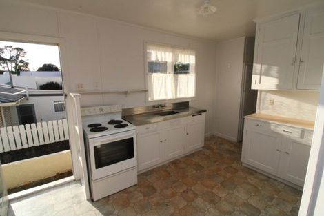 Photo of property in 4/23 Bulteel Street, New Plymouth, 4310