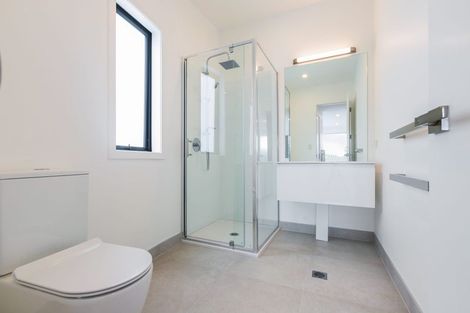 Photo of property in 7 Mokopiko Court, Beach Haven, Auckland, 0626