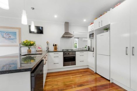 Photo of property in 6 Woodford Avenue, Henderson, Auckland, 0610