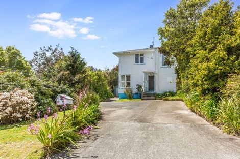 Photo of property in 43 Sievers Grove, Cannons Creek, Porirua, 5024