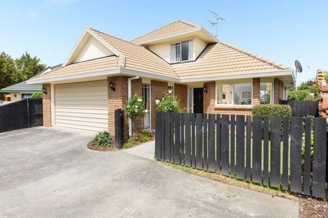 Photo of property in 12 Ridgemount Terrace, Welcome Bay, Tauranga, 3112
