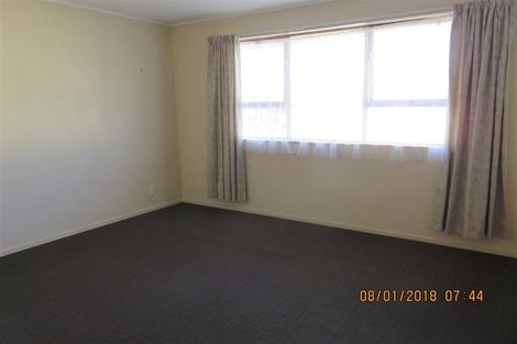 Photo of property in 4 Helleur Road, Massey, Auckland, 0614