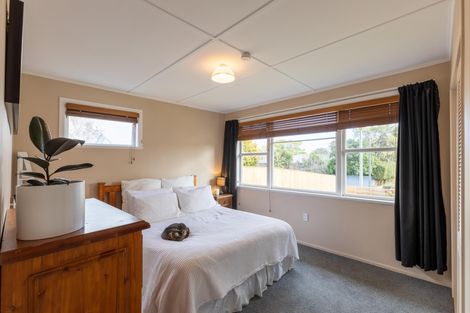 Photo of property in 4 Stoke Place, Awapuni, Palmerston North, 4412