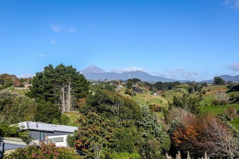 Photo of property in 24c Saint Ives Grove, Whalers Gate, New Plymouth, 4310