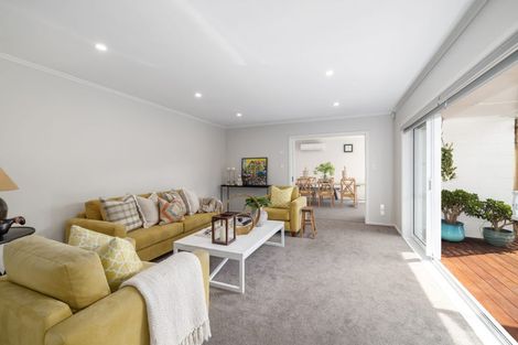 Photo of property in 73 Grahams Road, Burnside, Christchurch, 8041