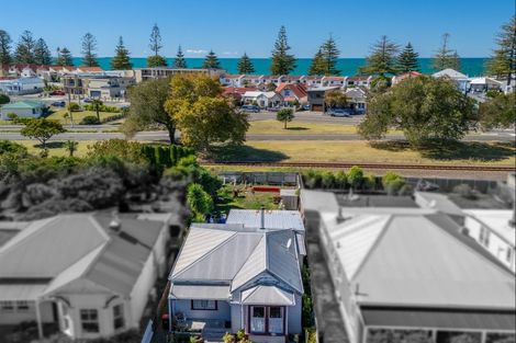 Photo of property in 176 Wellesley Road, Napier South, Napier, 4110