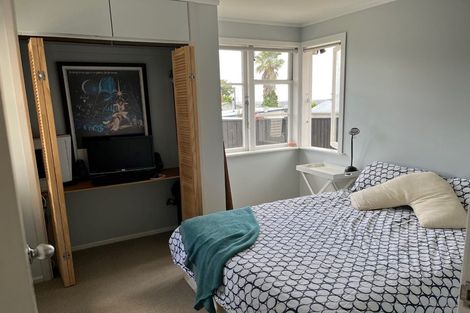 Photo of property in 182 Waimumu Road, Massey, Auckland, 0614