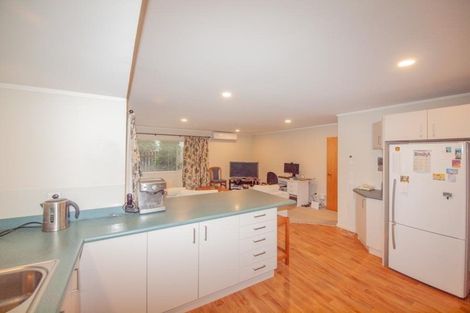 Photo of property in 10 Myers Grove, Churton Park, Wellington, 6037