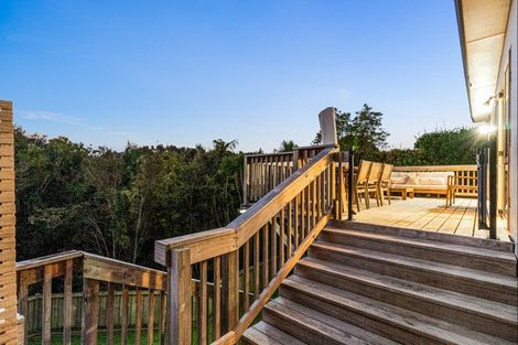 Photo of property in 4 Redfern Lane, Glenfield, Auckland, 0629