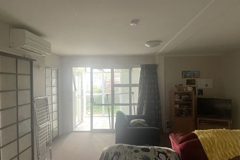 Photo of property in 8 Auburn Avenue, Upper Riccarton, Christchurch, 8041