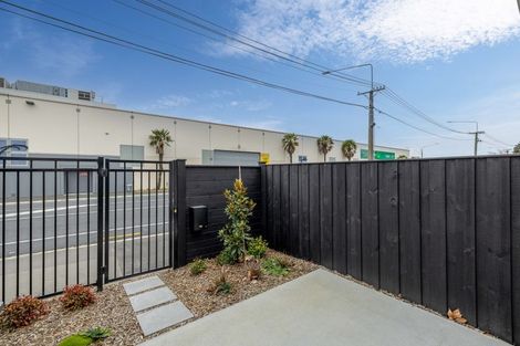 Photo of property in 4/10 New Brighton Road, Shirley, Christchurch, 8061