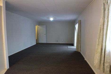 Photo of property in 9 Silverstone Place, Henderson, Auckland, 0612