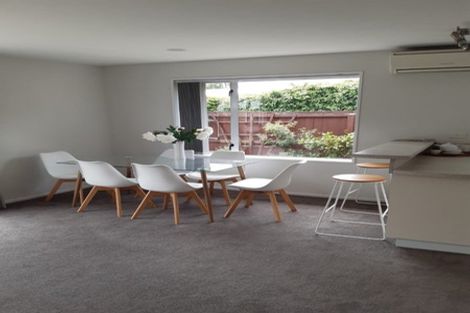 Photo of property in 2/43 Northcote Road, Northcote, Christchurch, 8052