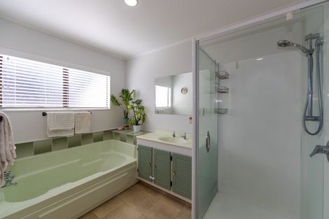 Photo of property in 7 Avenue Road, Greenmeadows, Napier, 4112