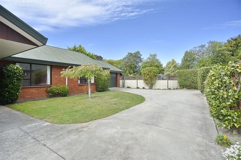 Photo of property in 154 Royal Park Drive, Parklands, Christchurch, 8083