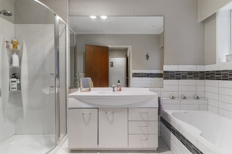 Photo of property in 1/11 Wairiki Road, Mount Eden, Auckland, 1024