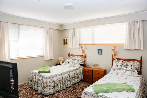 Photo of property in 19 Towey Street, Holmes Hill, Oamaru, 9401