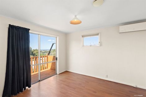 Photo of property in 321 Glenfield Road, Glenfield, Auckland, 0629