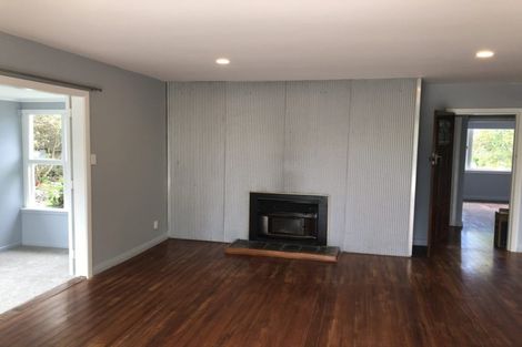 Photo of property in 44 Sylvan Avenue, Northcote, Auckland, 0627