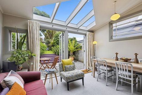 Photo of property in 62 Elizabeth Street, Mount Victoria, Wellington, 6011