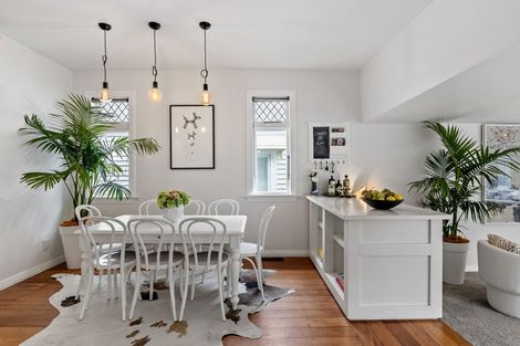 Photo of property in 21 Chamberlain Road, Karori, Wellington, 6012